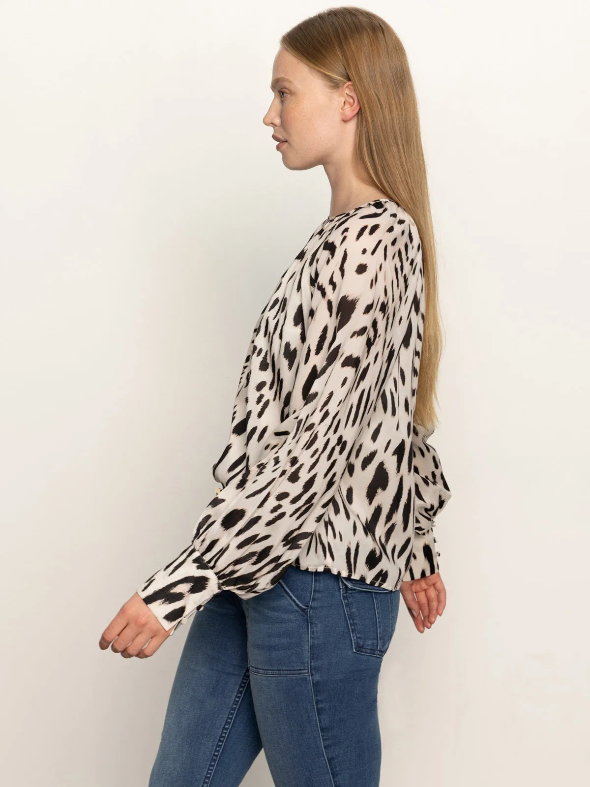 Casual Performance Fit Lightweight Comfort Wear Wild Dreamer Blouse Mother Leo