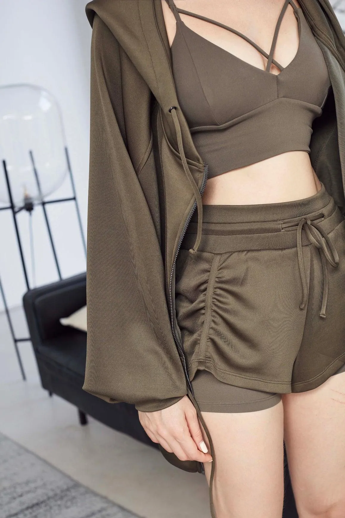 WISKII Lustre Short Flexible Hemline