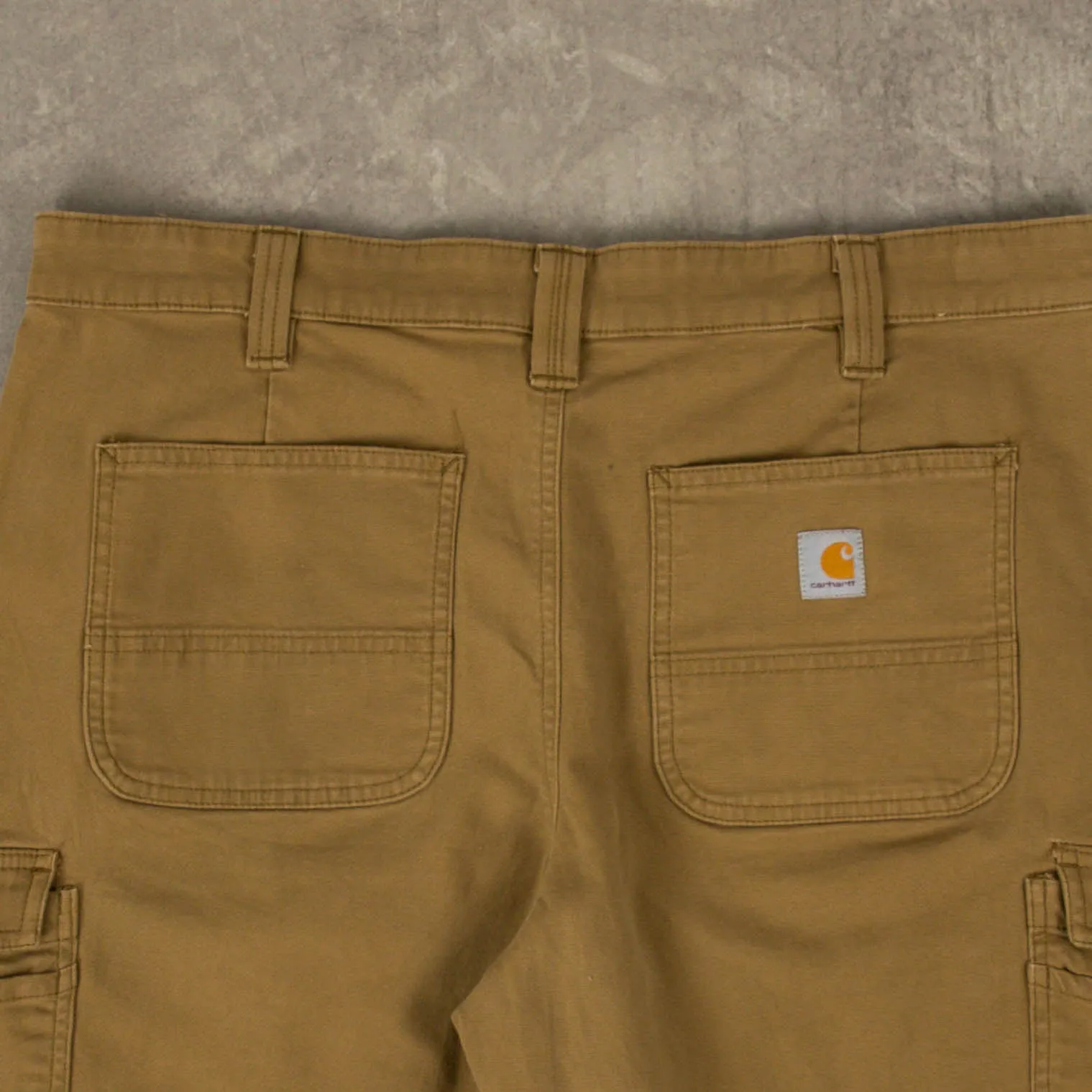 WOMEN'S VINTAGE CARHARTT CARGO WORKWEAR SHORTS - W33
