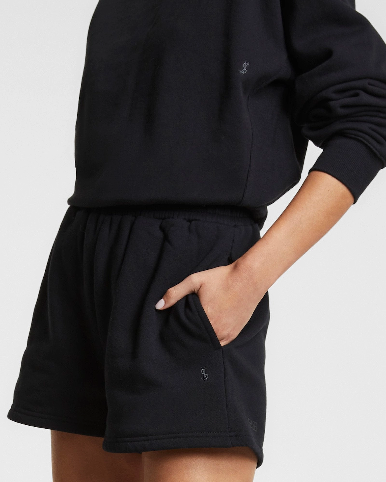 3 X 4 TRAK SHORT JET BLACK Reinforced Edging Wrinkle Resistant