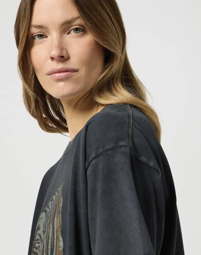 Wrangler Women's Oversized Faded Black