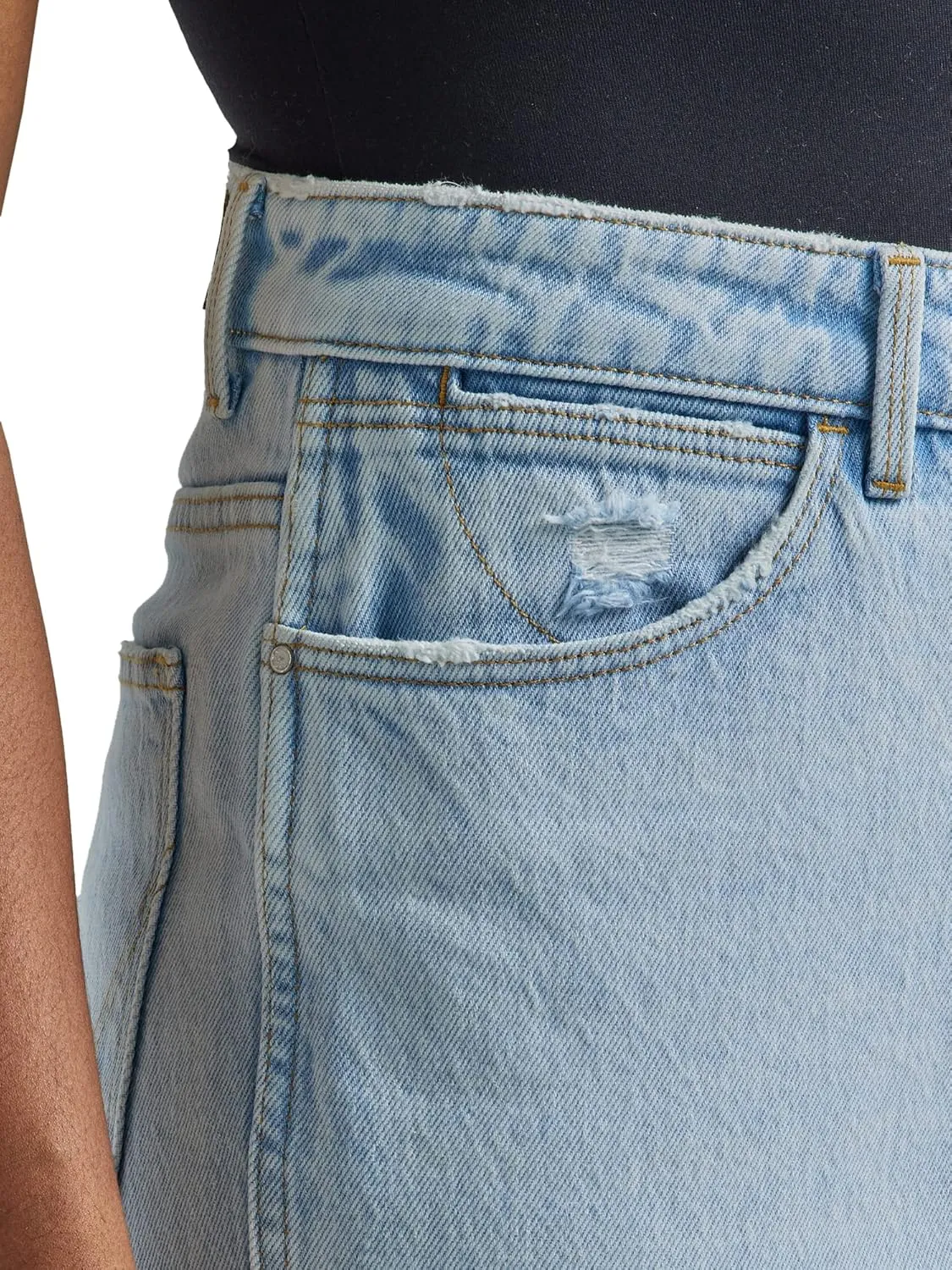 Wrangler Women's Tapered High-Rise Mom Jean