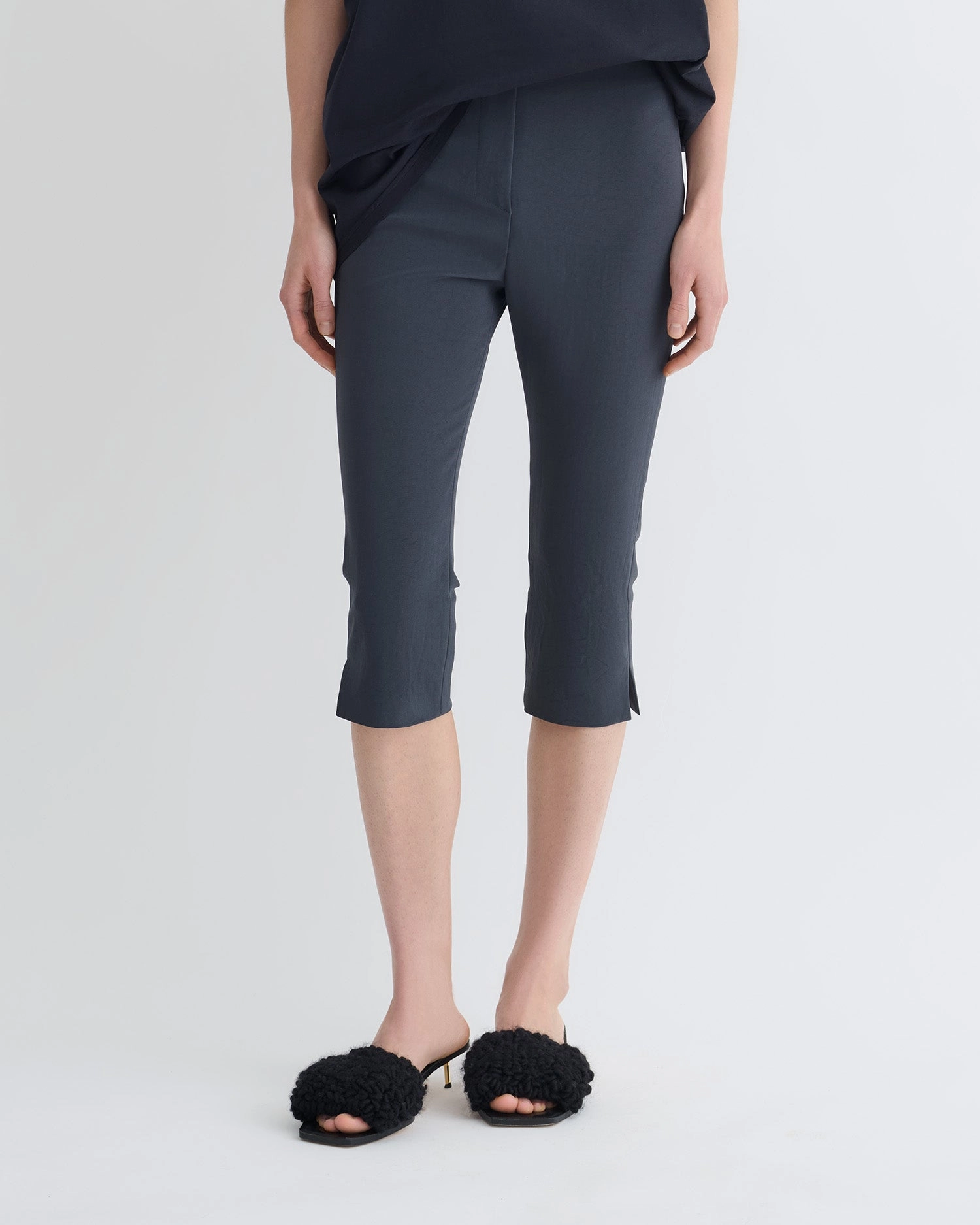Recycled Polyester OrganicCotton Saoirse - Paper Jersey Capri Pants - Dusty Blue