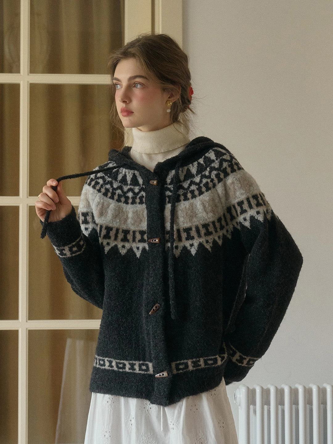 Zoya Notched Collar Fair Isle SR Exclusive Design Claw Button Wool Hoodie Cardigan Diagonal Pocket Placement Classic Ready